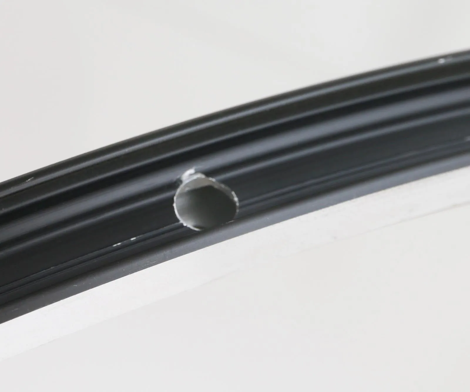 1 QTY Mavic CXP Elite 700c 28 Hole 28H Road Bike Rim Aluminum Black NEW