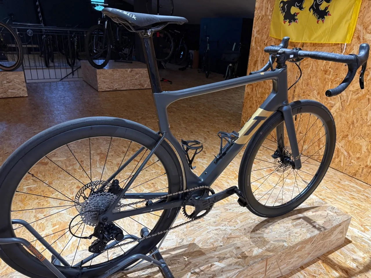 3T Strada Team 2021 - Campagnolo Ekar 1x13sp - 3T Discus Carbon