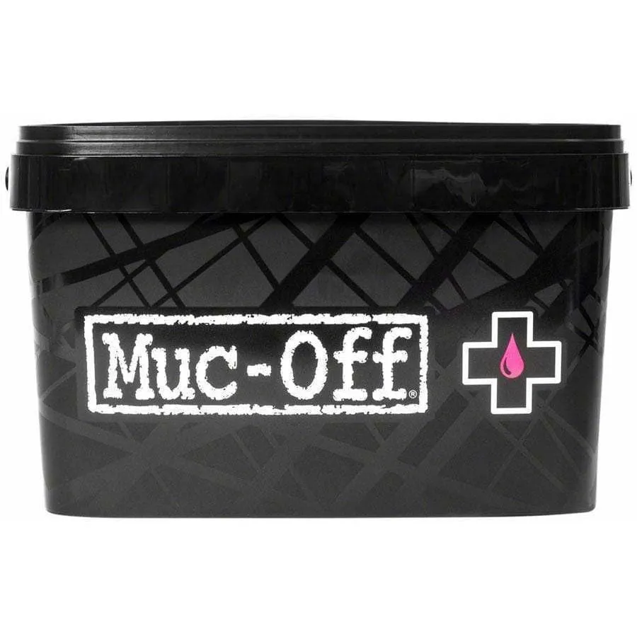 8-in-1 Cleaning Kit: Tub with 8 Pieces