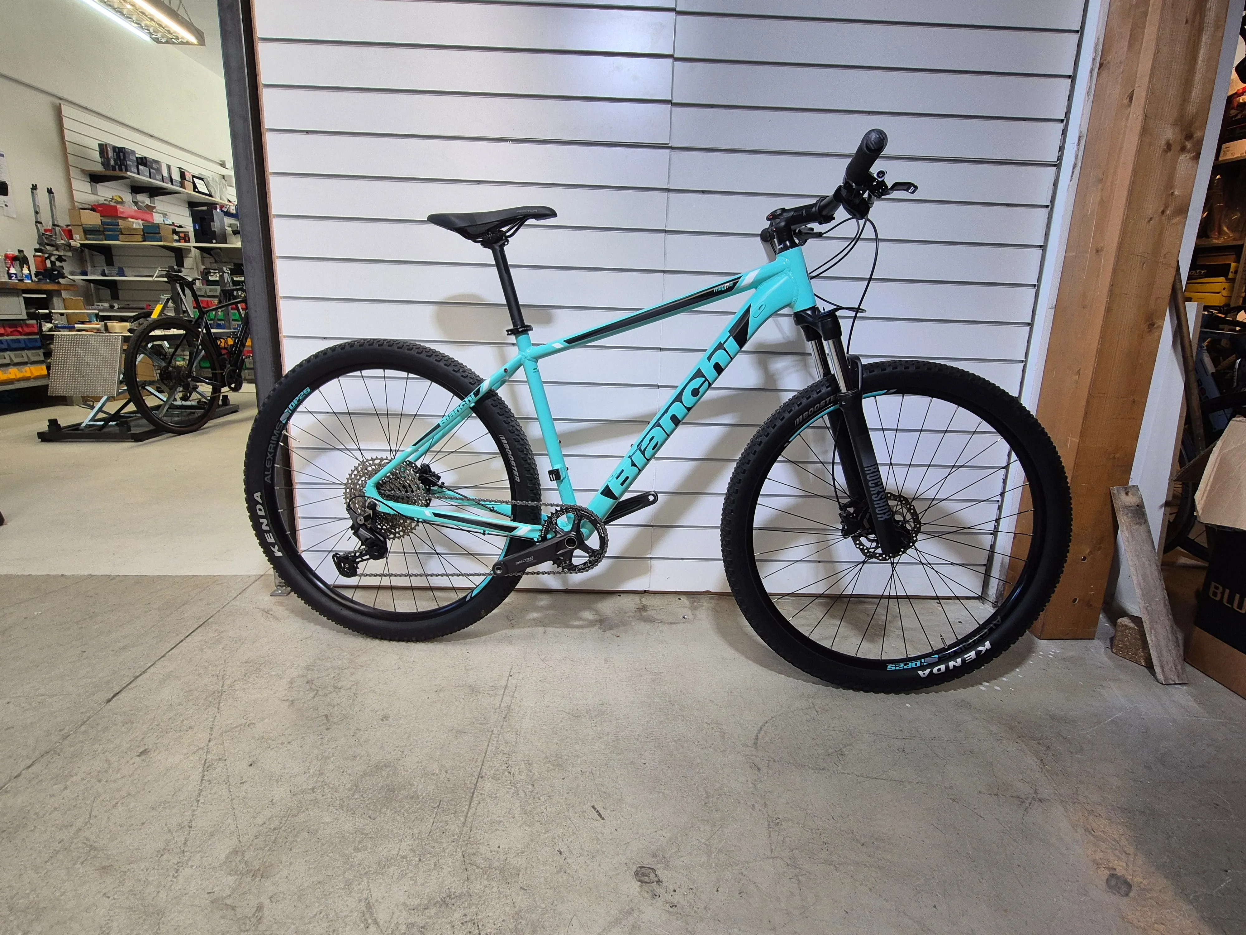 Bianchi Magma 9.0 2024 - Shimano Deore 1x11sp - Velomann
