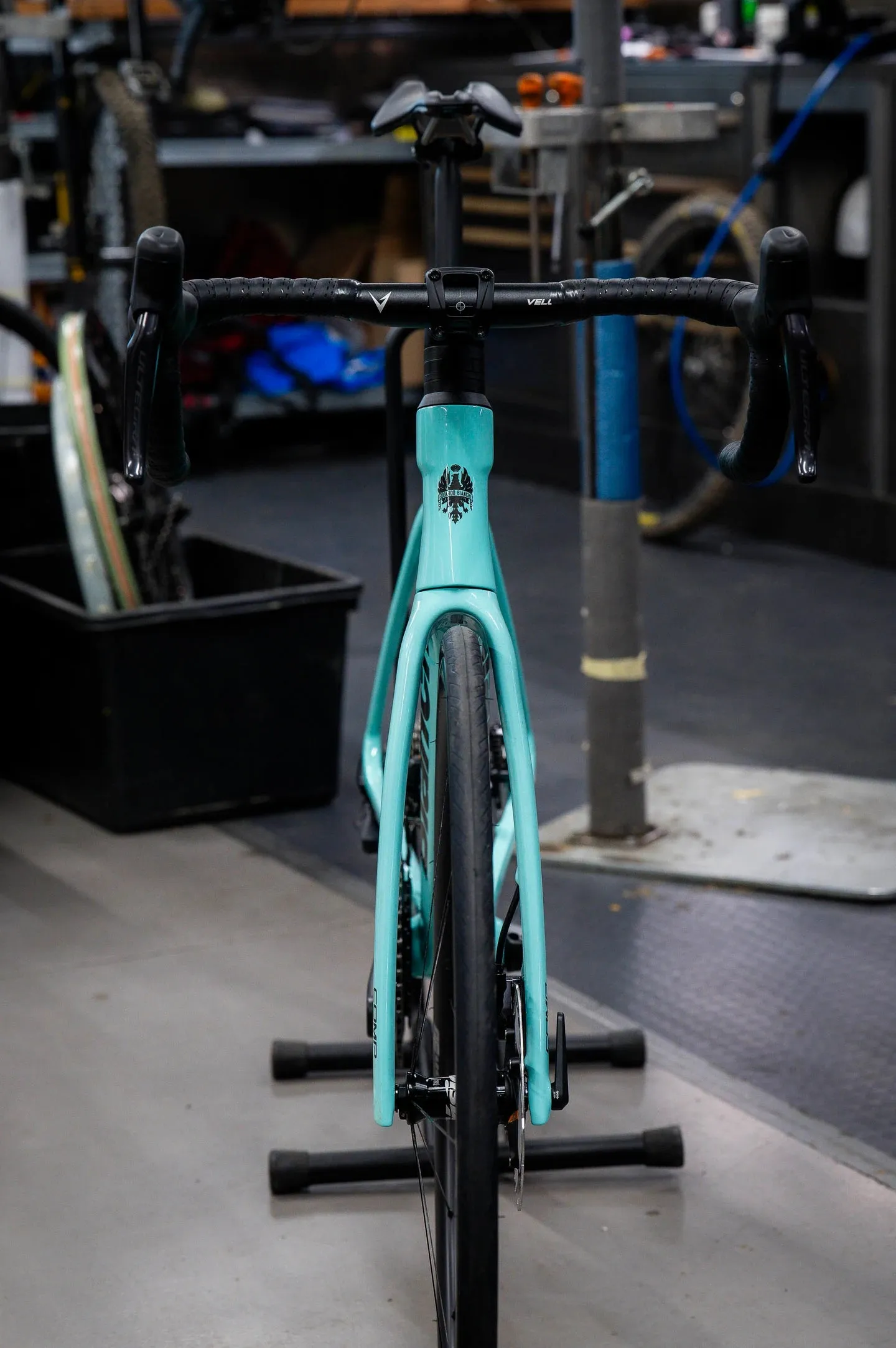 Bianchi Specialissima COMP 2025 - Shimano 105 Di2 12sp - Velomann Palladium, 33mm profile