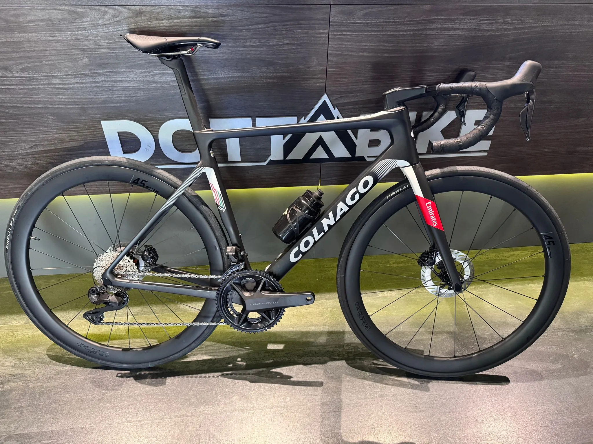 Colnago V4Rs 2024 - Shimano Ultegra Di2 2x12sp - Fulcrum Racing Wind 420 DB