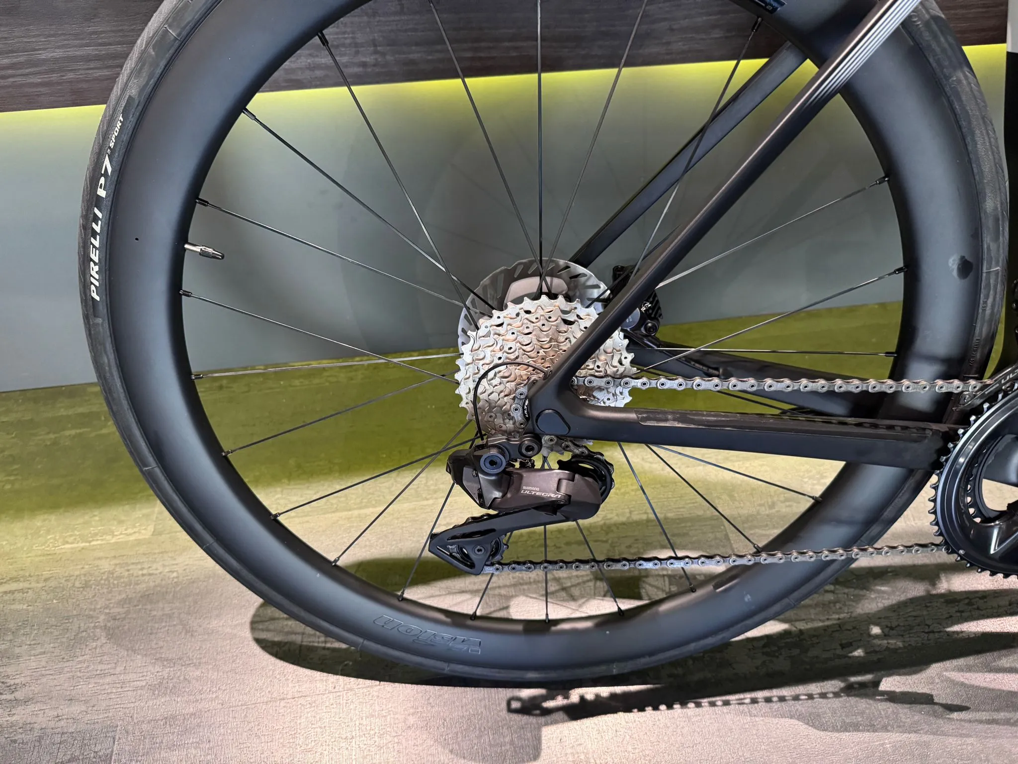 Colnago V4Rs 2024 - Shimano Ultegra Di2 2x12sp - Fulcrum Racing Wind 420 DB