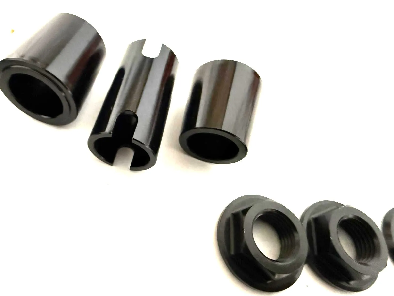 Diamondback Mission Main Pivot Kit  2015-17 with shock mount bolts-No Bearings