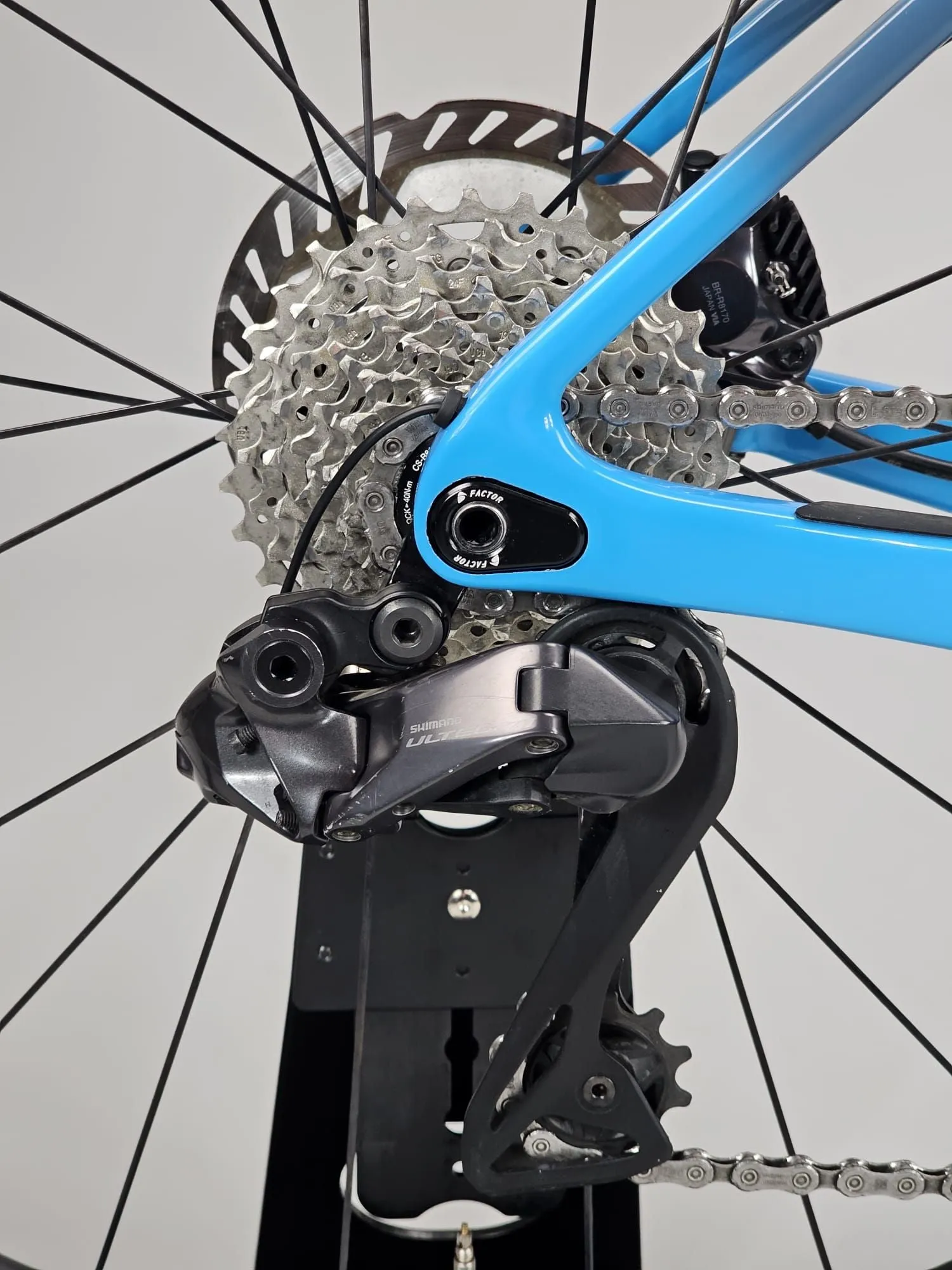 Factor Ostro VAM 2023 - Shimano Ultegra Di2 2x12sp - Black Inc Forty Five