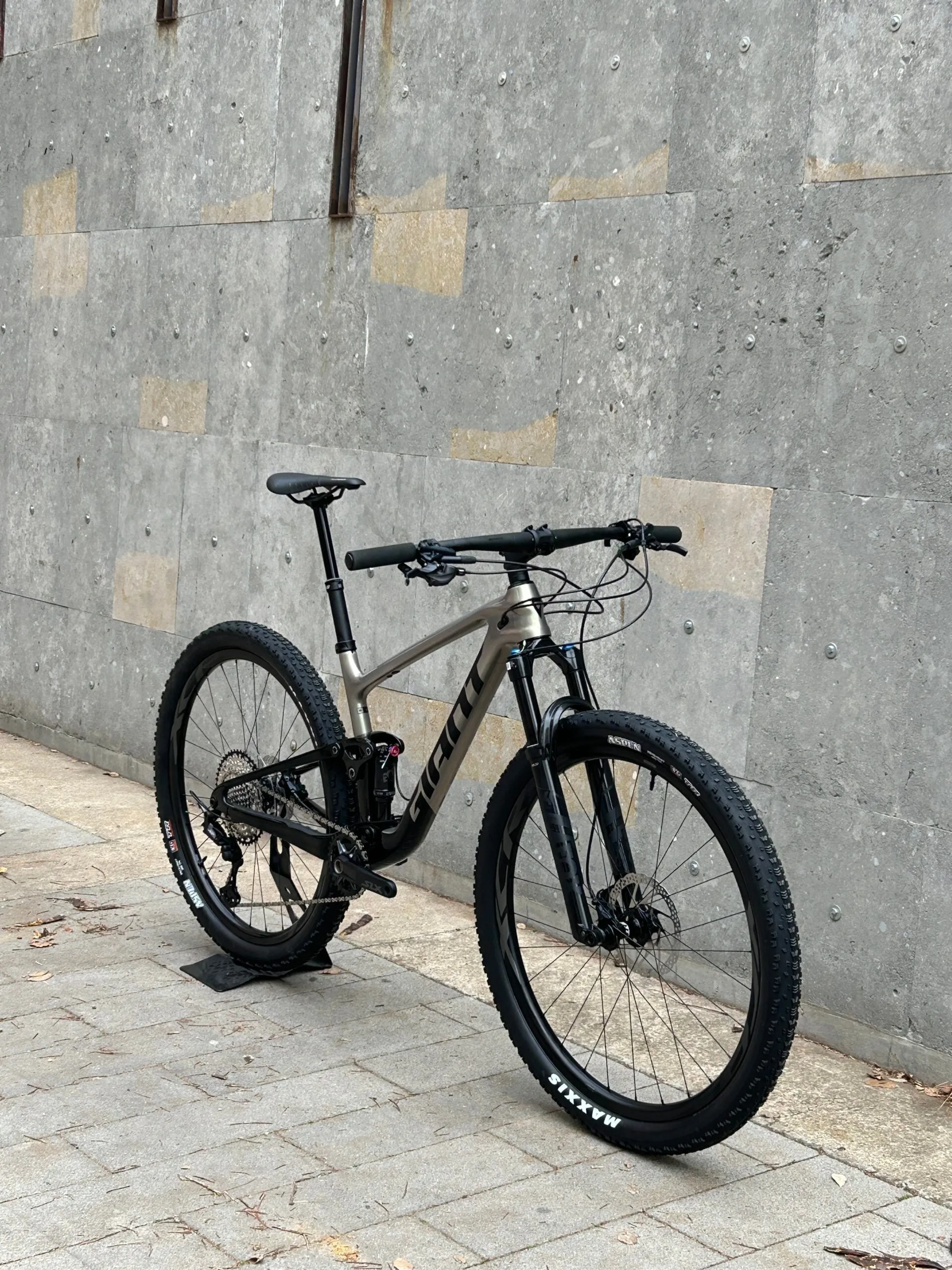 Giant Anthem Advanced 29 2 2024 - Shimano Deore XT 1x12sp - Giant XCR 2 29 Carbon