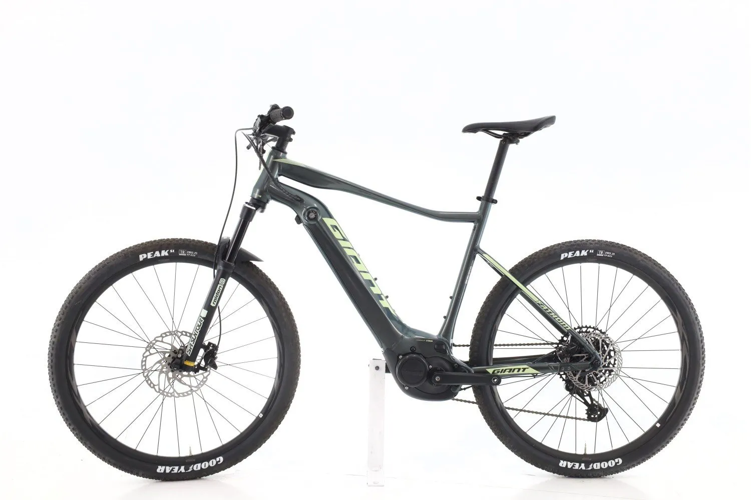 Giant Fathom 1 2023
