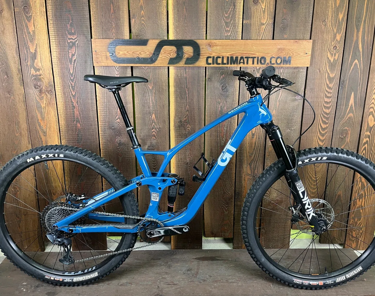 GT Bicycles Sensor Carbon Pro 2024 - Sram GX Eagle 1x12sp - WTB KOM Trail i30