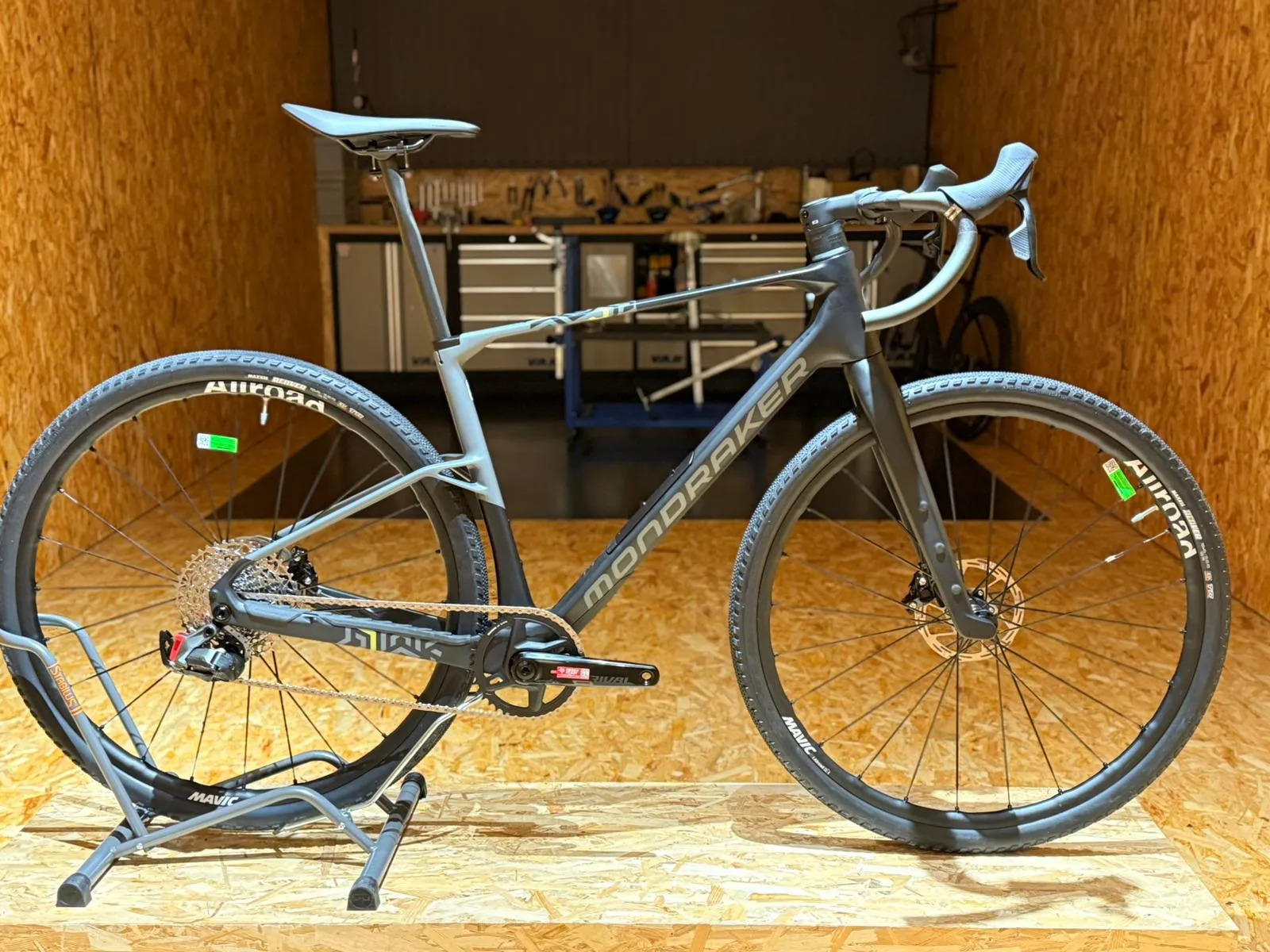 Mondraker Arid R 2025 - Sram Rival AXS 1x12sp - Mavic Allroad 25mm