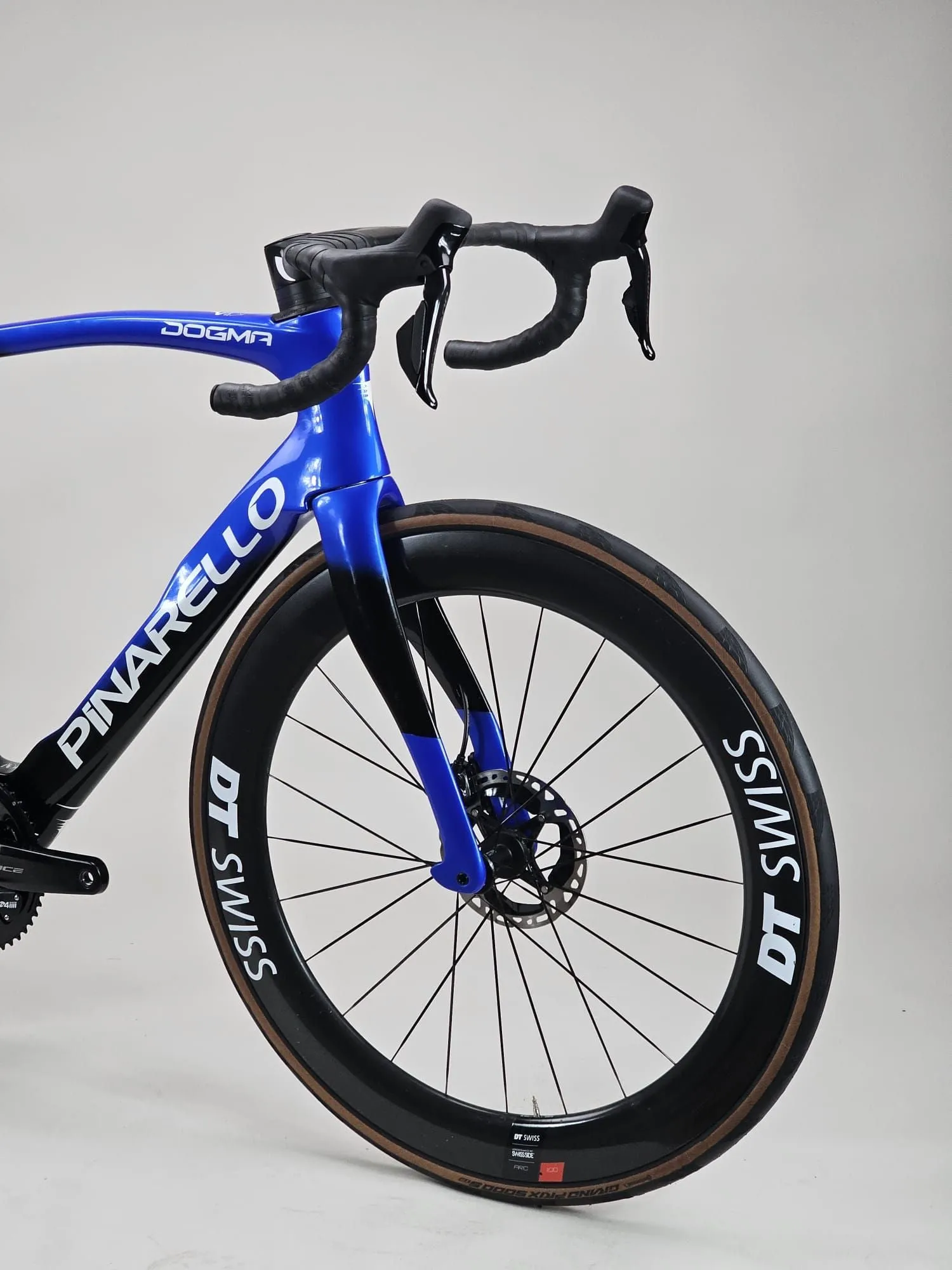 Pinarello Dogma F 2024 - Shimano Dura-Ace Di2 2x12sp - DT Swiss 1100