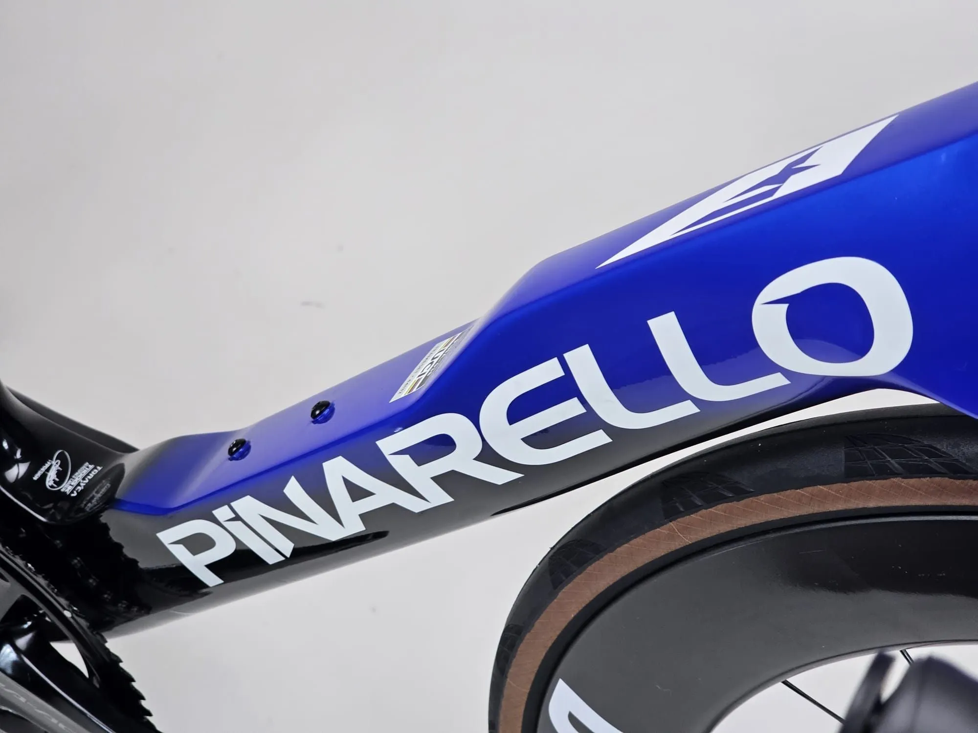 Pinarello Dogma F 2024 - Shimano Dura-Ace Di2 2x12sp - DT Swiss 1100