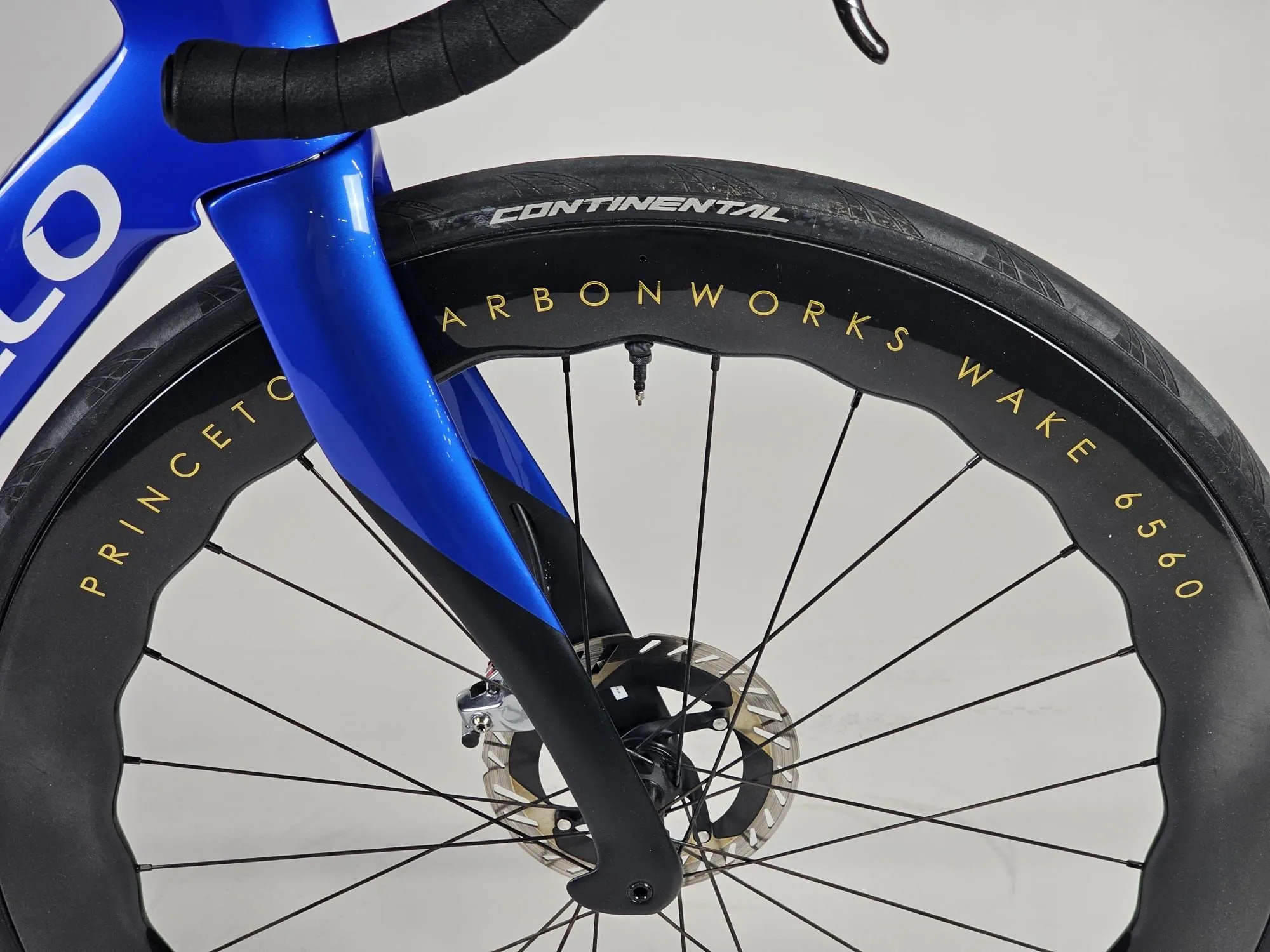 Pinarello Dogma F 2024 - Sram Red eTap AXS 2x12sp  - Princeton Wake 6560