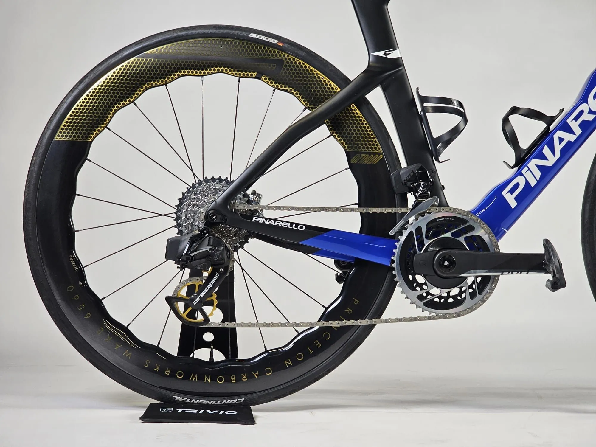 Pinarello Dogma F 2024 - Sram Red eTap AXS 2x12sp  - Princeton Wake 6560