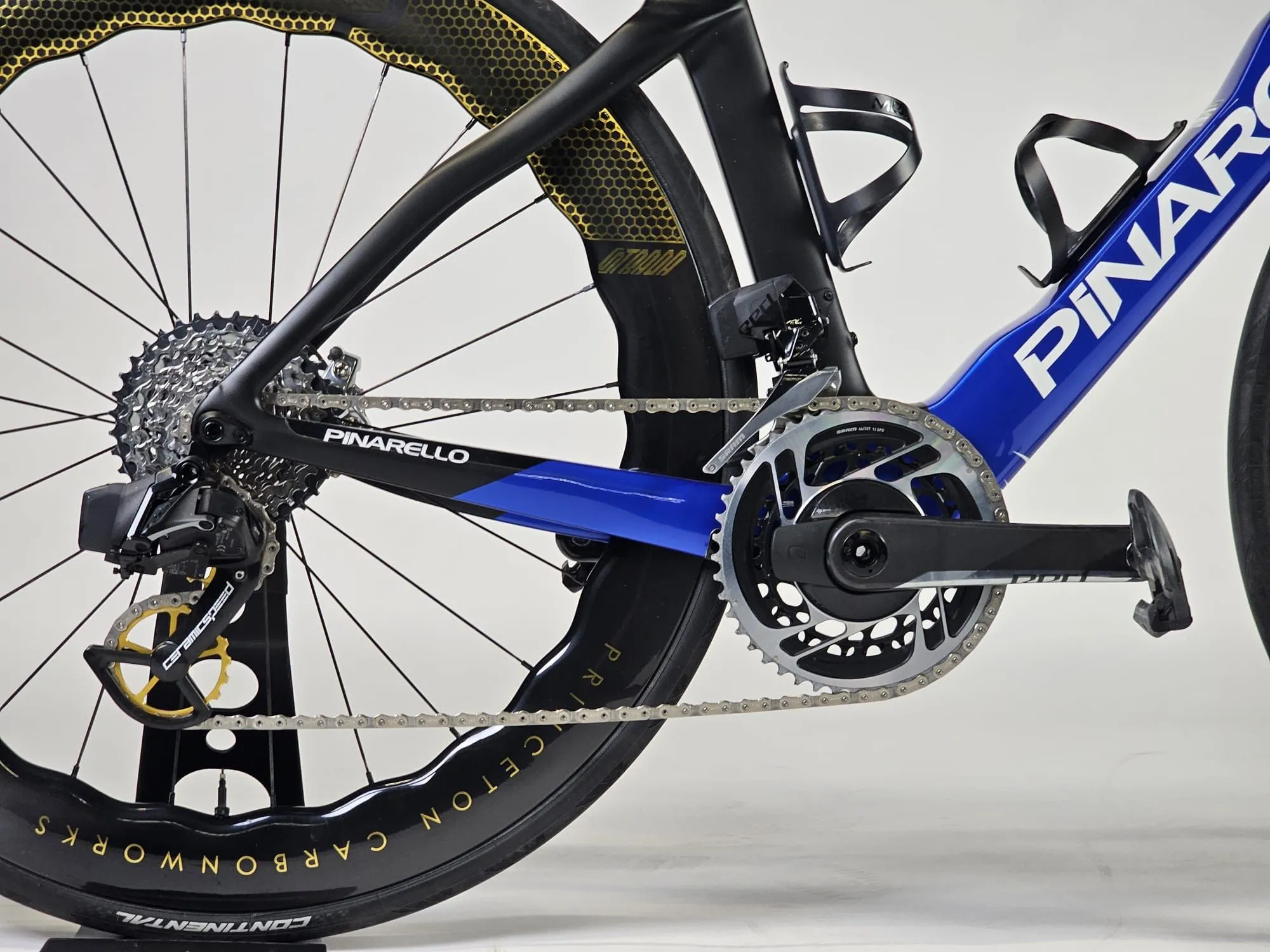 Pinarello Dogma F 2024 - Sram Red eTap AXS 2x12sp  - Princeton Wake 6560
