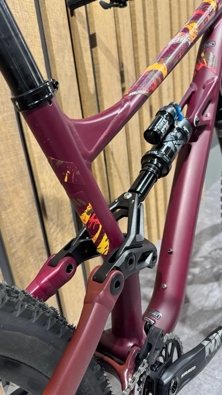 Specialized Status 140 - Sram NX Eagle 1x12sp - Roval Traverse 650b