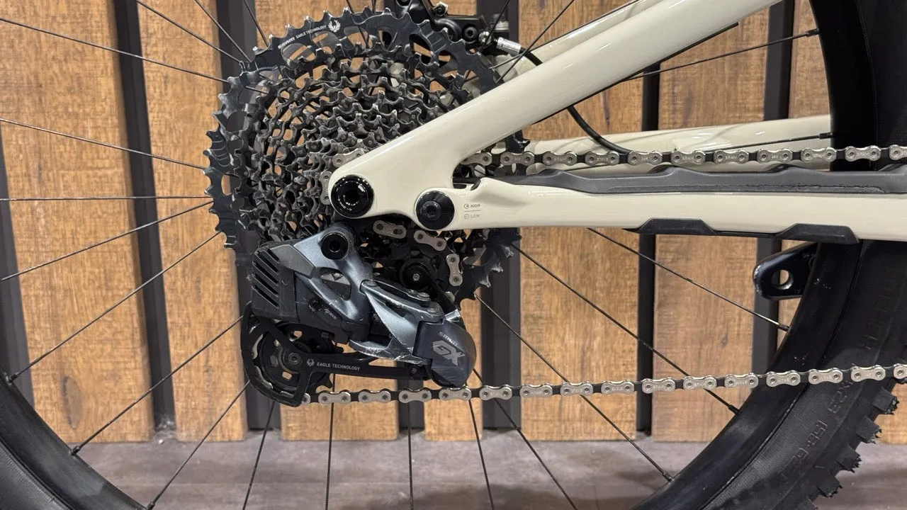 Specialized Stumpjumper EVO Expert - Sram GX Eagle AXS 1x12sp - Roval Traverse 29