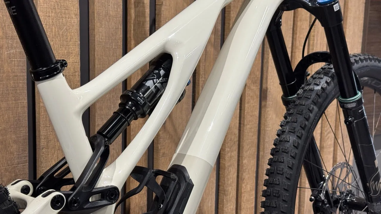 Specialized Stumpjumper EVO Expert - Sram GX Eagle AXS 1x12sp - Roval Traverse 29