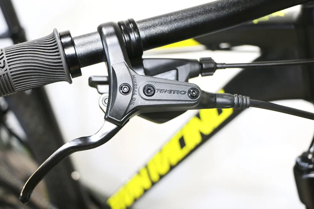TITAN RACING Rogue Cruz (2025)