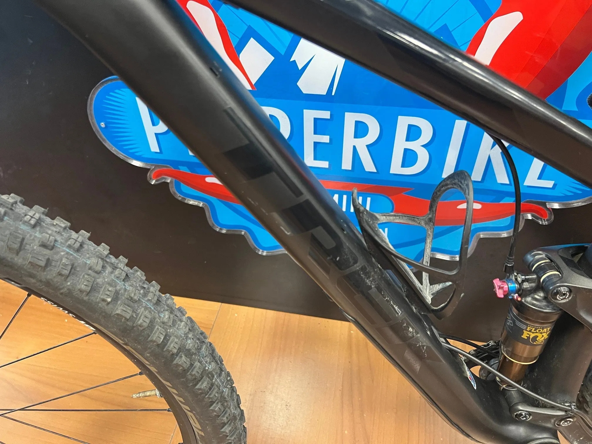 Trek Top Fuel 9.8 SL 2018 - Sram GX 12sp - DT Swiss X1700 Spline