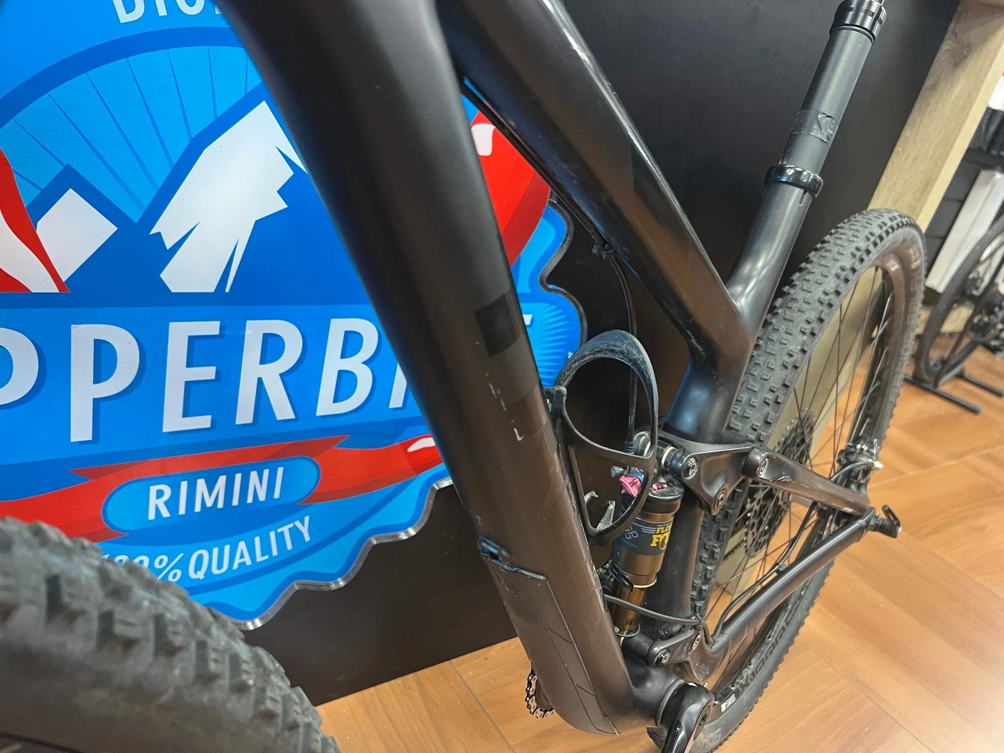 Trek Top Fuel 9.8 SL 2018 - Sram GX 12sp - DT Swiss X1700 Spline